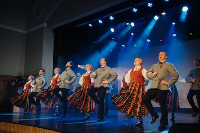 Valsts svētku koncerts "Es, savā zemē!"
